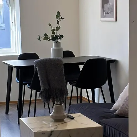 Within Walking Distance Of Everything Apartamento *